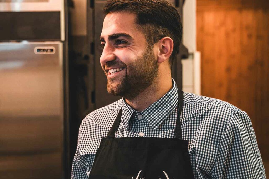 hirsch-in-flammen-servicepersonal-2