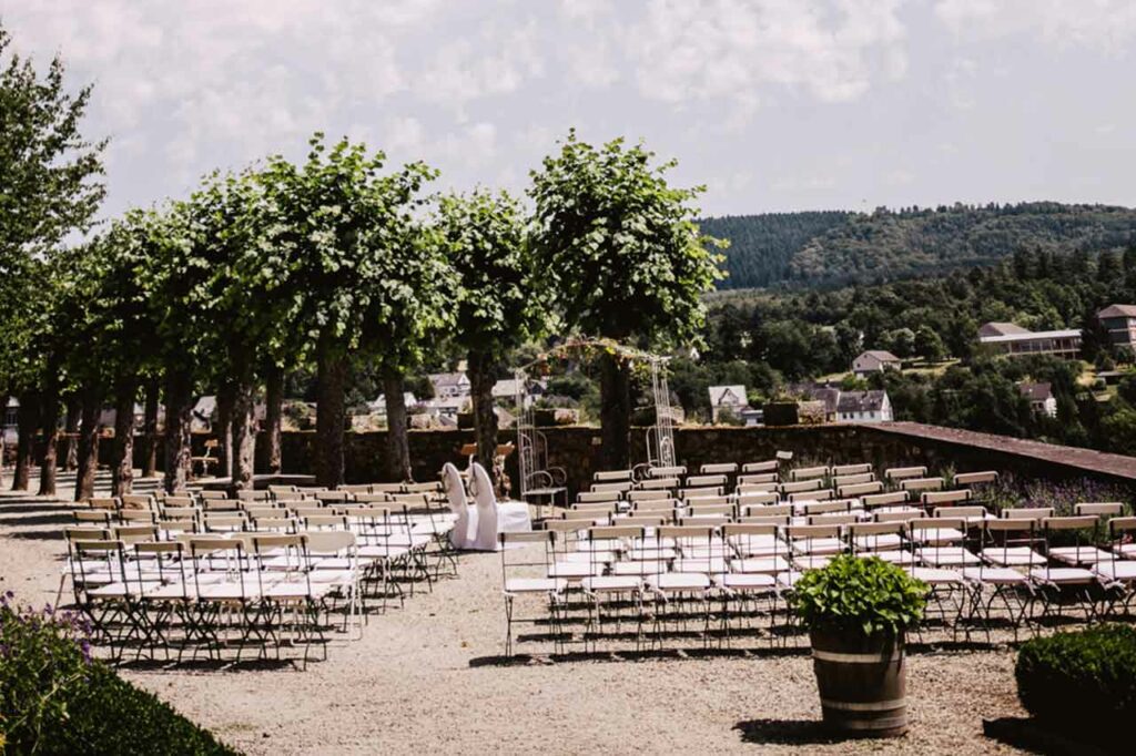 hirsch-in-flammen-schloss-gemuenden-10