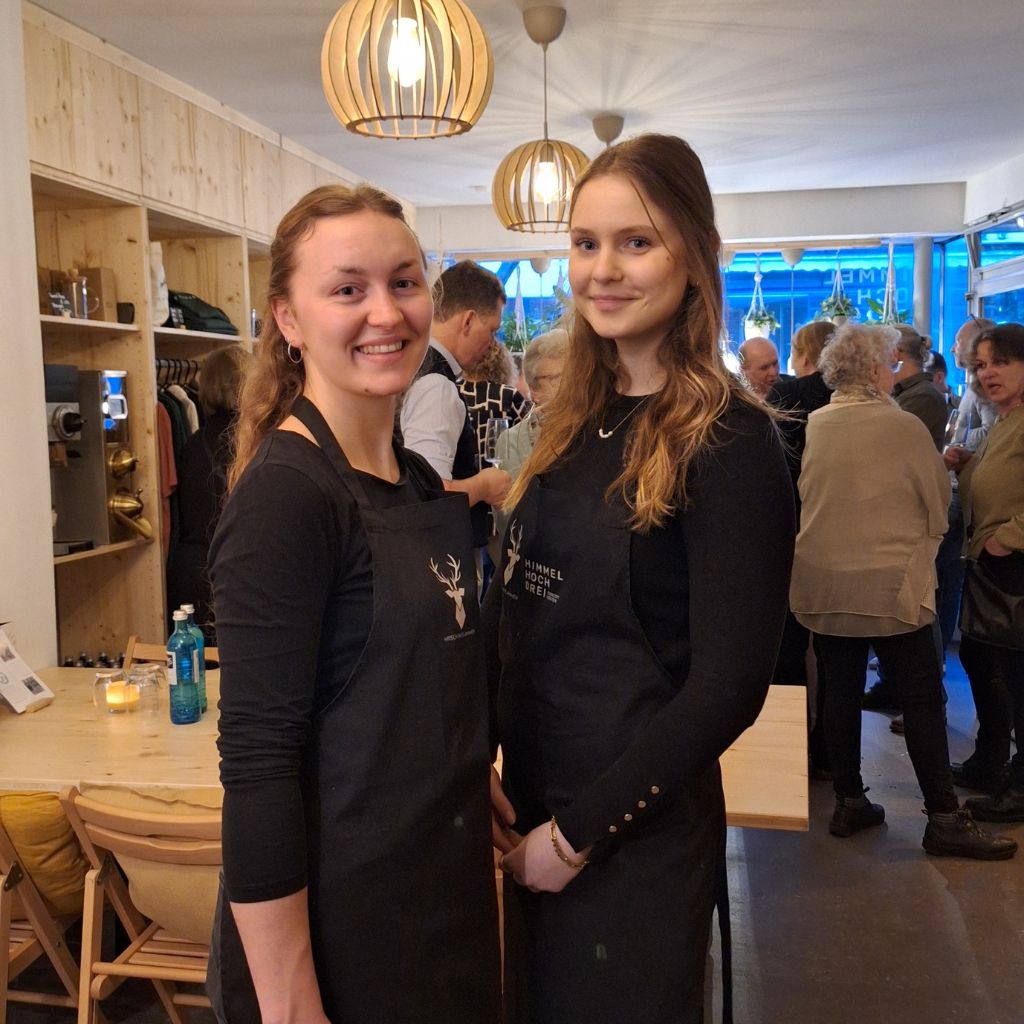 Service-Team beim After Work Club Event im Himmel Hoch Drei in Idstein